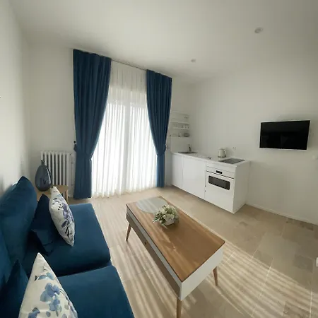 L'histoire D'une Hirondelle Bouafles