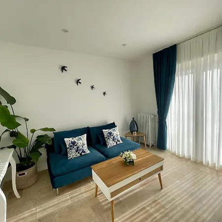 Holiday home L'histoire D'une Hirondelle Bouafles