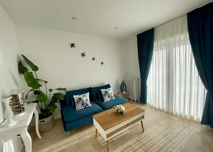 Holiday home L'histoire D'une Hirondelle Bouafles